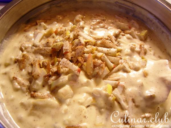 Пряниковый пирог с яблоками