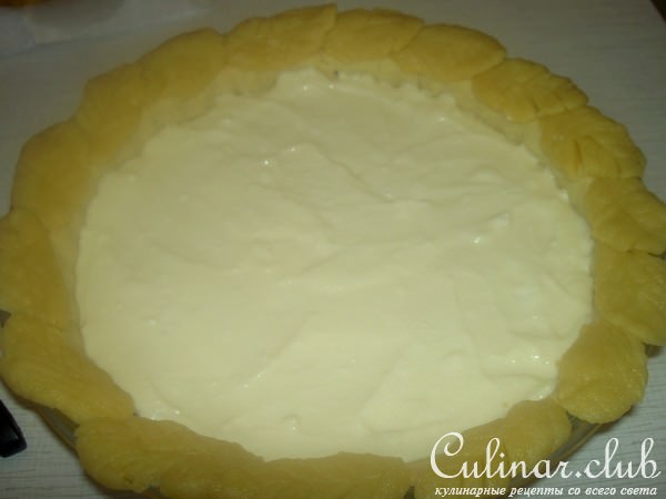 Открытый пирог с черникой и творогом