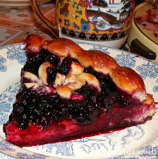 ВАТРУШКИ И ПИРОГ С ЧЕРНИКОЙ