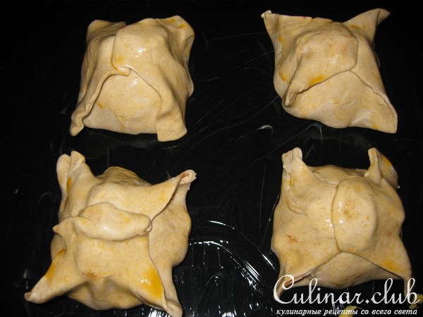 Яблоки с изюмом и корицей в конвертиках