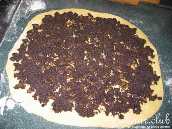 маковый рулет с изюмом