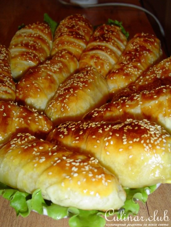 Слоечки с ветчиной и сыром