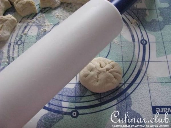 Хачапури с фасолью (лобиани)
