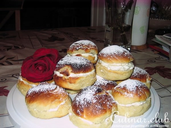 Семлы -булочки на масленницу