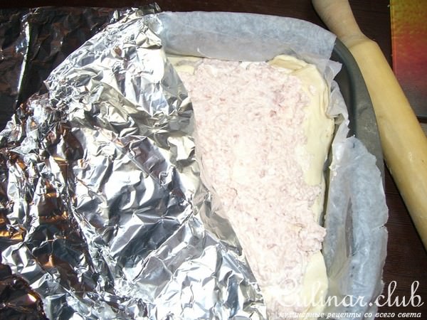Пирог грибной с ветчиной и сыром