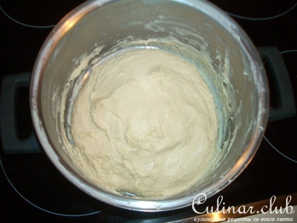 Рулет с яйцом и луком