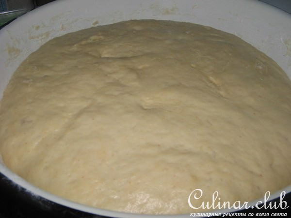 Ватрушки со сметанной начинкой.
