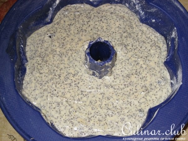 Кекс с черникой и маком