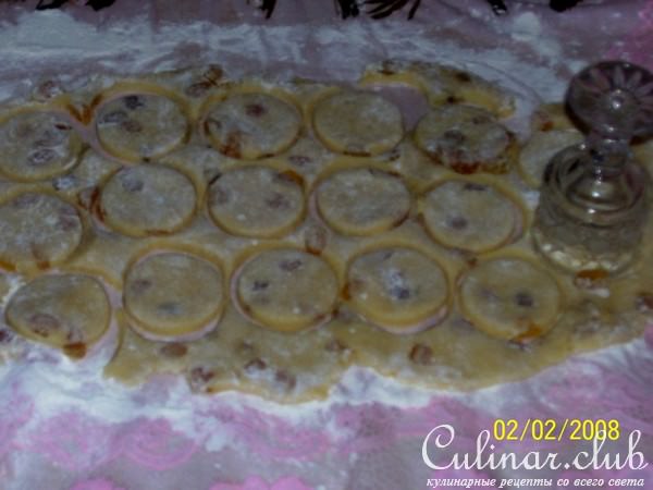 Сдобное печенье с изюмом