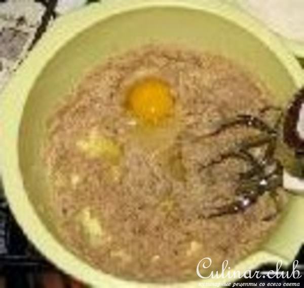 Печенье с кусочками шоколада и орехами