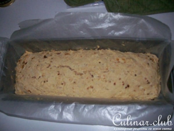 Кукурузный хлеб с луком, чесноком и сыром