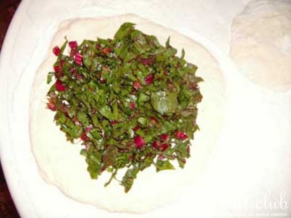 Пирог со свекольными листьями а-ля "Осетинский"