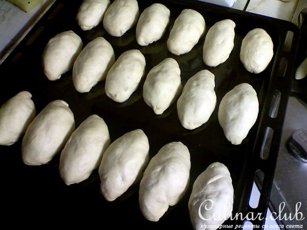 "ПИРОГИ С РИСОМ,ЯЙЦОМ И ЗЕЛЁНЫМ ЛУКОМ"