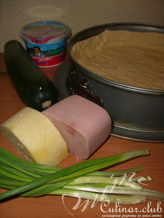 киш с ветчиной и цуккини
