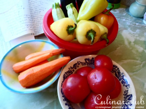 Салат на зиму из кабачков и баклажан(готовила в мультиварке)