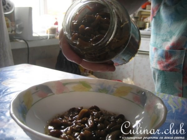 Маринованые опята.