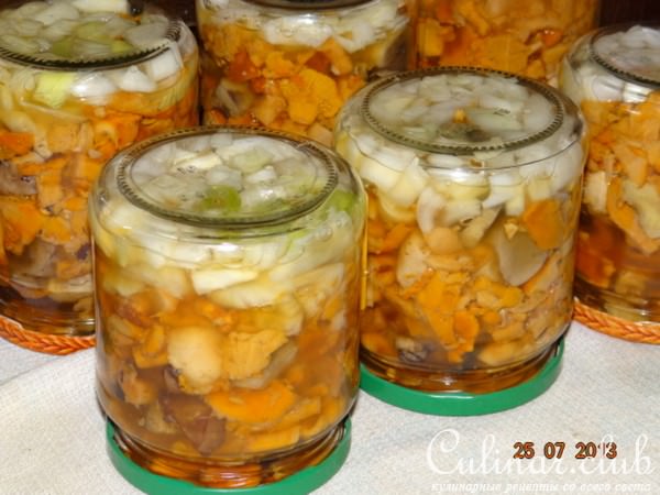 Грибы-ассорти маринованные